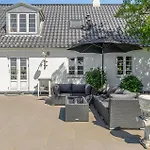 Drostgarden Feriehus *